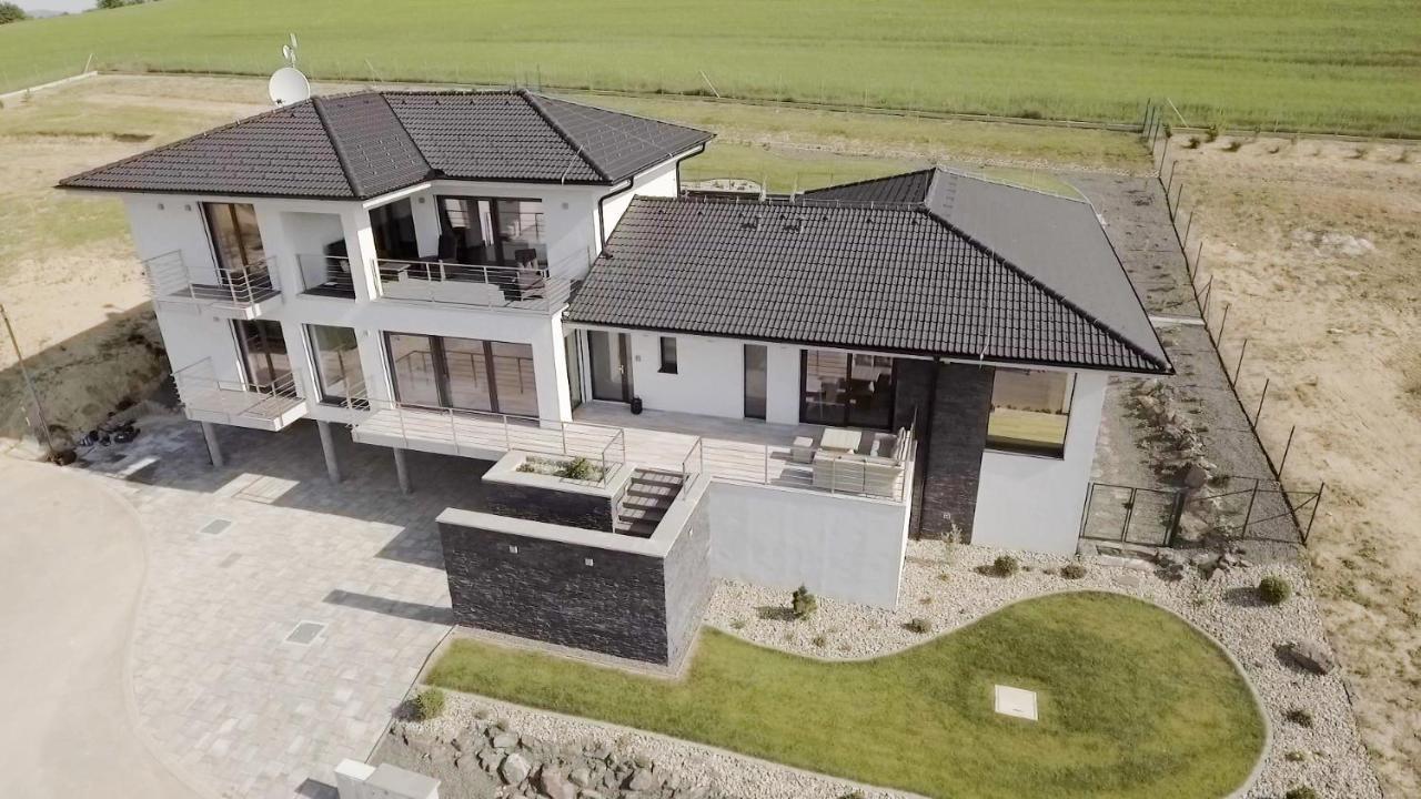 Luxury Villa Moravany nad Váhom Esterno foto