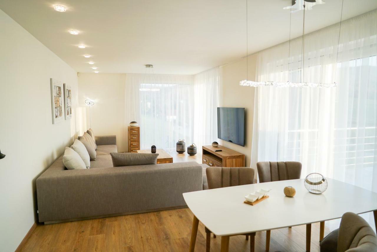 Luxury Villa Moravany nad Váhom Esterno foto