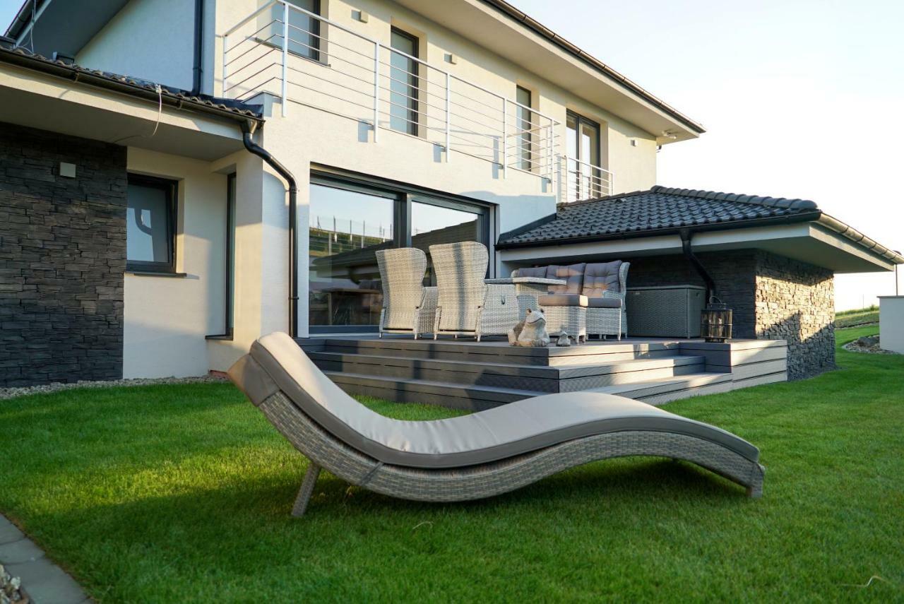 Luxury Villa Moravany nad Váhom Esterno foto