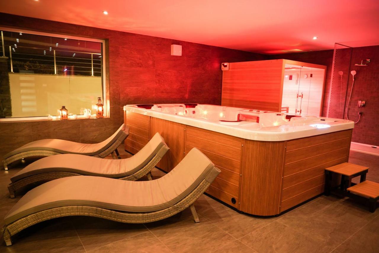 Luxury Villa Moravany nad Váhom Esterno foto